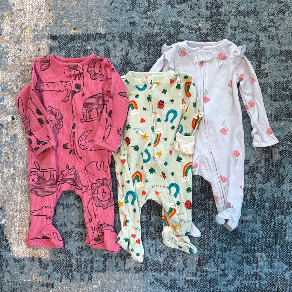 Old Navy/Carter’s 0-3 Month Spring PJ Bundle